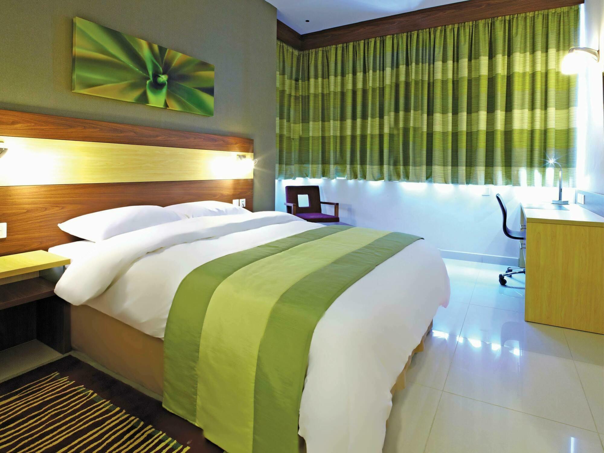 Citymax Hotel Al Barsha At The Mall Dubai Exterior foto